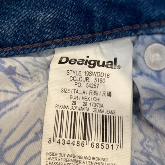 Desigual starry cropped skinny jeans. NWOT. Size 28 EUR - Picture 10 of 10